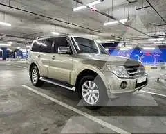 2011 Mitsubishi PAJARO