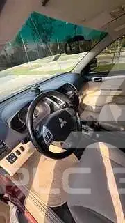 2011 Mitsubishi PAJARO