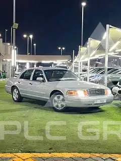 2011 Ford CROWN