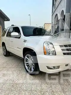 2013 Cadillac ESCALADE