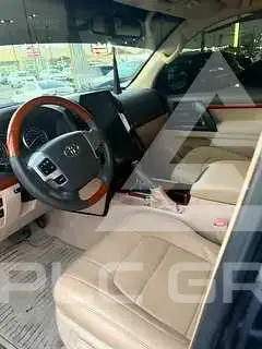 2013 Toyota LAND CRUISER