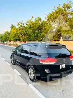 2014 Toyota SIENNA