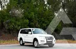 2015 Mitsubishi PAJARO