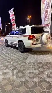 2015 Toyota LAND CRUISER