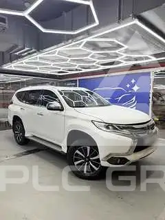 2016 Mitsubishi MONTERO