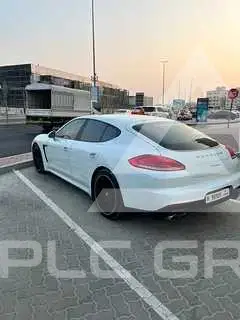 2016 Porsche Panamera