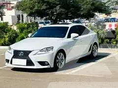 2016 Lexus IS