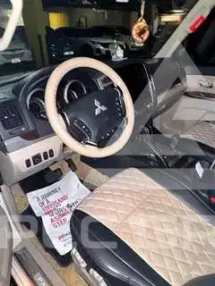 2017 Mitsubishi PAJARO