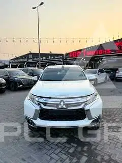 2017 Mitsubishi MONTERO