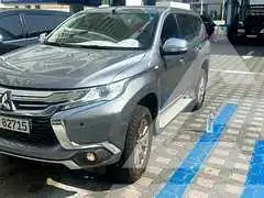 2017 Mitsubishi MONTERO