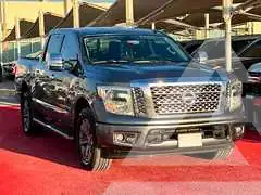 2017 Nissan TITAN