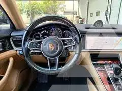 2017 Porsche Panamera