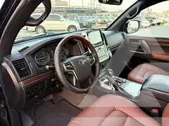 2017 Toyota LAND CRUISER