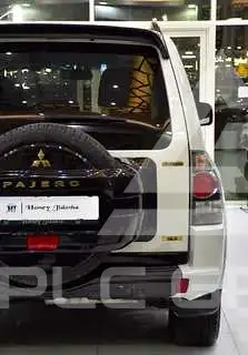 2018 Mitsubishi PAJARO