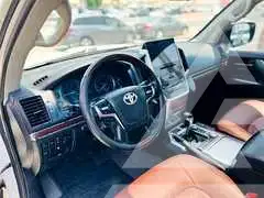 2019 Toyota LAND CRUISER
