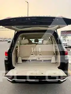2019 Toyota LAND CRUISER