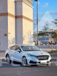 2019 Hongqi H5