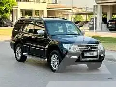 2020 Mitsubishi PAJARO