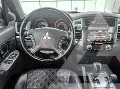 2020 Mitsubishi PAJARO