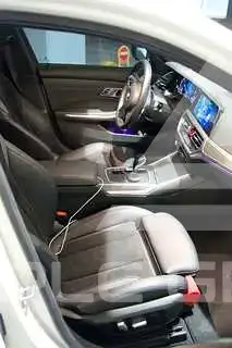 2021 BMW 320