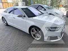 2021 Audi S8