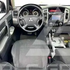 2022 Mitsubishi PAJARO