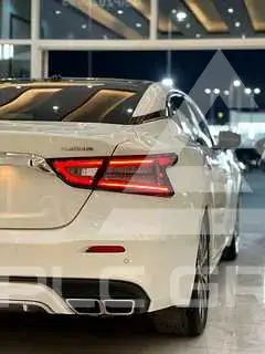 2022 Nissan MAXIMA