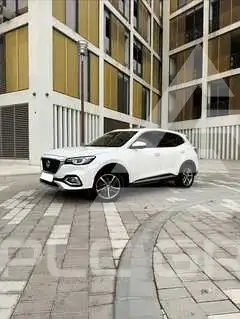 2022 MG Hs