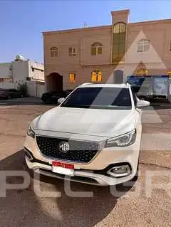 2022 MG Hs