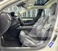 2022 Volvo S90