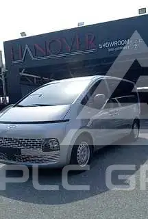 2022 Hyundai Staria