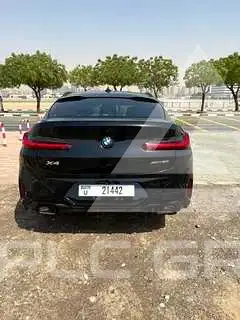 2023 BMW X4