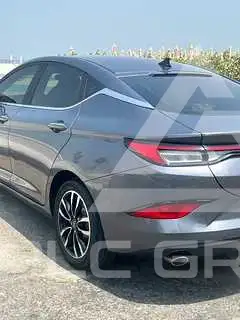2023 JAC J7