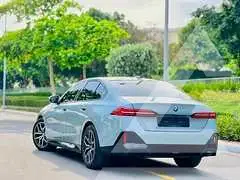 2024 BMW 535