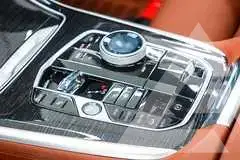 2025 BMW X7