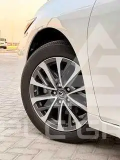 2025 Lexus ES