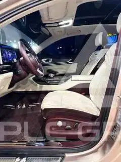 2025 Hongqi H9