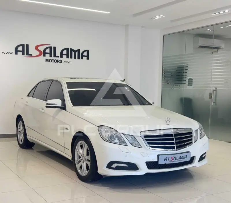 2010 Mercedes Benz E 200