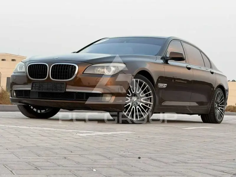 2012 BMW 750
