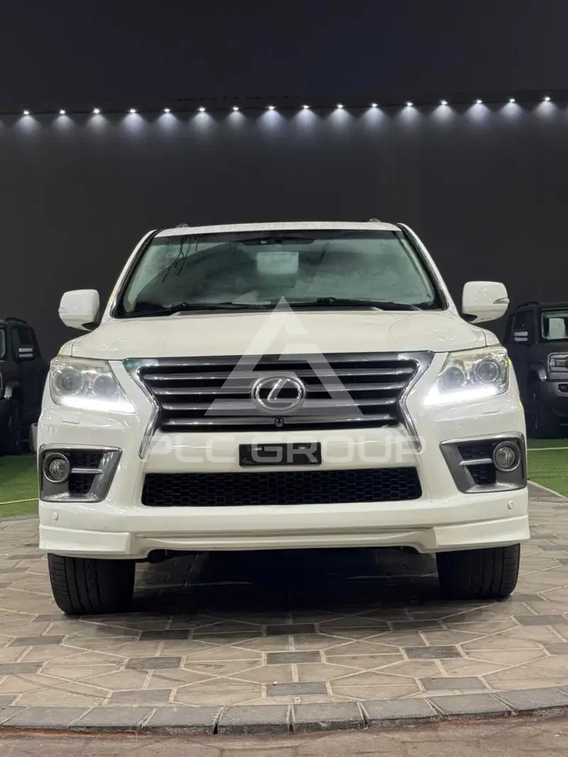 2013 Lexus LX570