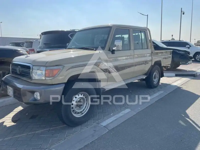 2013 Toyota LAND CRUISER