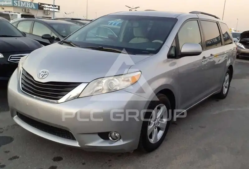 2013 Toyota SIENNA