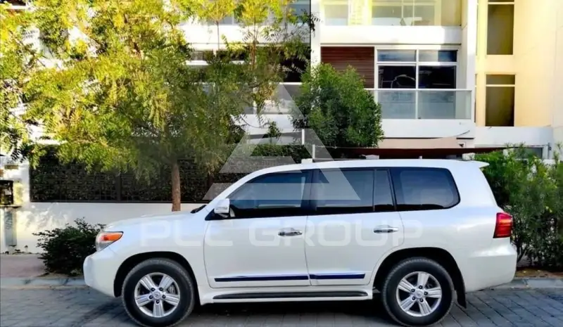 2013 Toyota LAND CRUISER