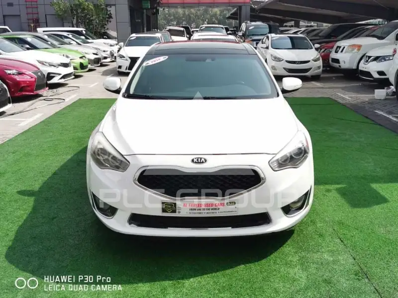 2014 KIA Cadenza
