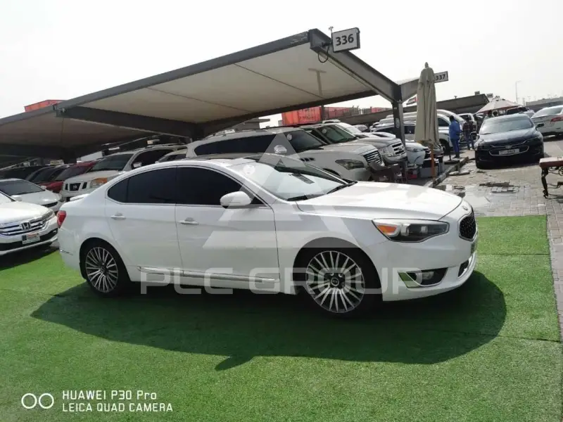 2014 KIA Cadenza