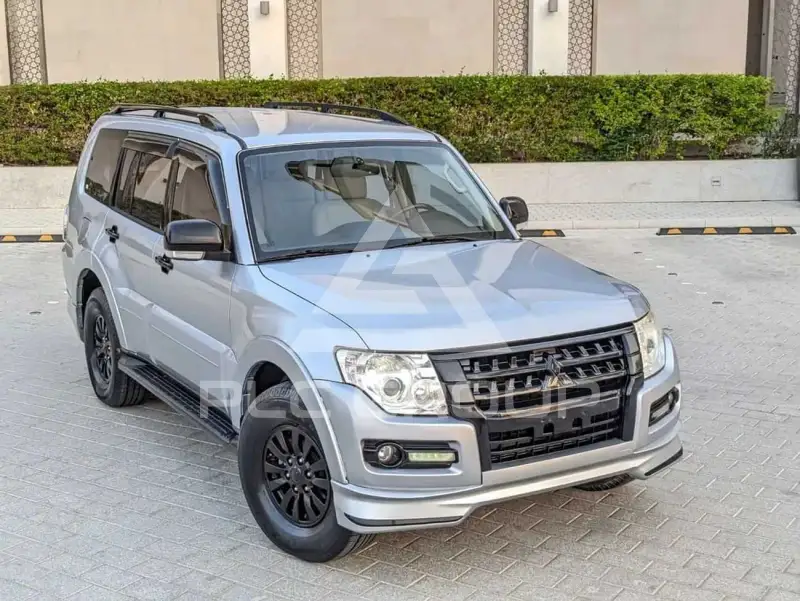 2015 Mitsubishi PAJARO