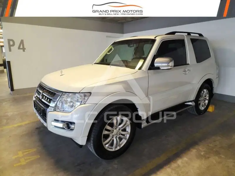 2016 Mitsubishi PAJARO