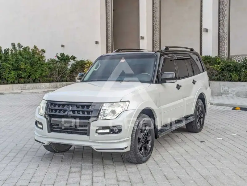 2016 Mitsubishi PAJARO