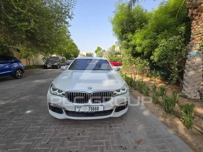 2016 BMW 750