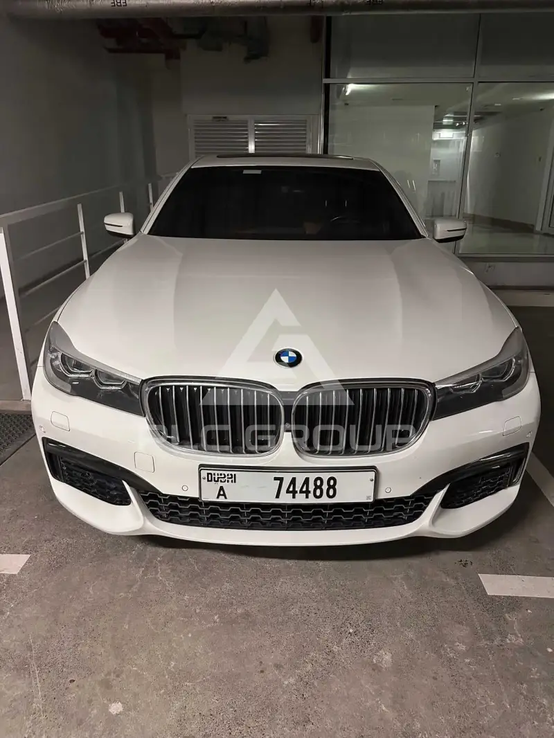 2016 BMW 740